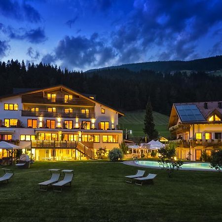 Helmhotel Сан Кандидо Екстериор снимка
