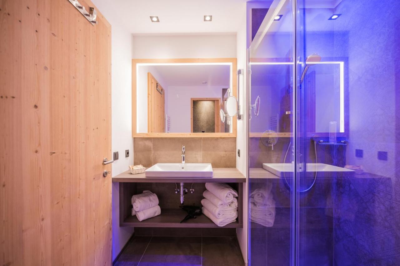 Helmhotel Сан Кандидо Екстериор снимка