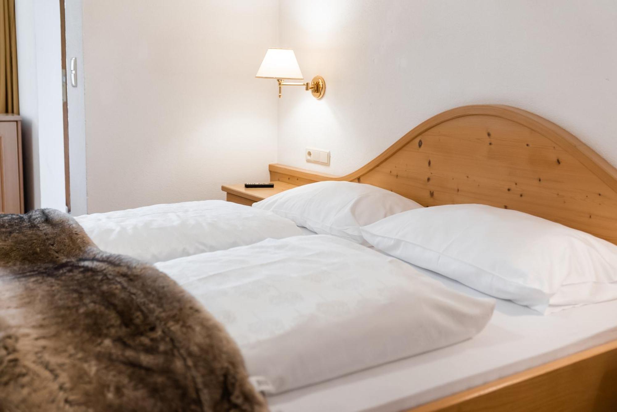 Helmhotel Сан Кандидо Стая снимка