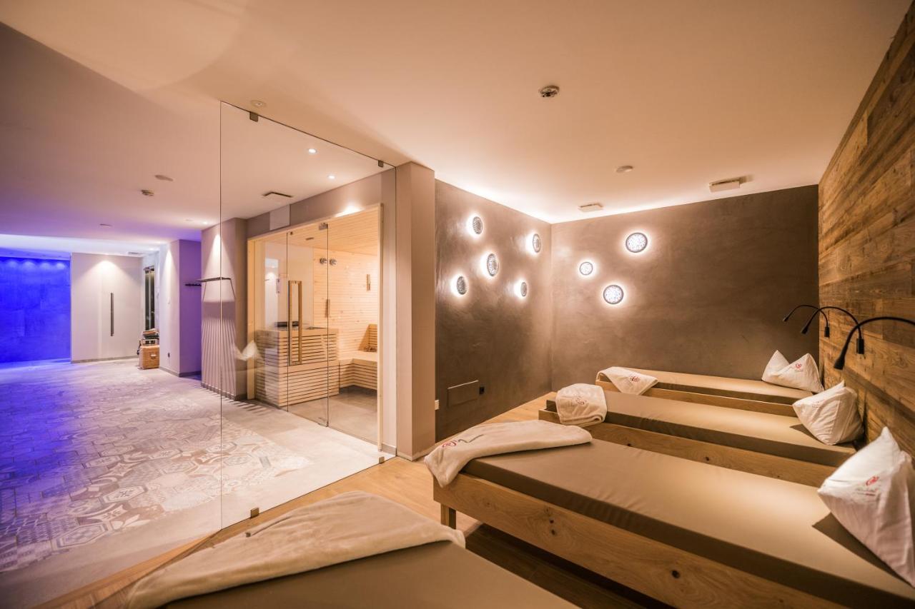 Helmhotel Сан Кандидо Екстериор снимка