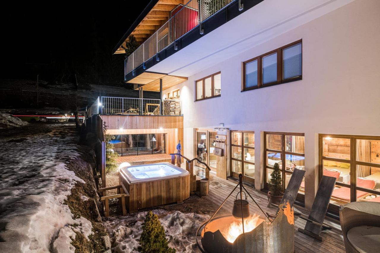 Helmhotel Сан Кандидо Екстериор снимка
